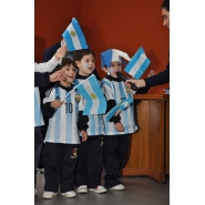 Los más pequeños celebraron el DIA DE LA BANDERA